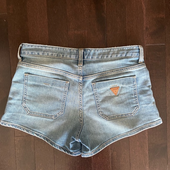 Light Wash Guess Denim Shorts - Picture 3 of 3